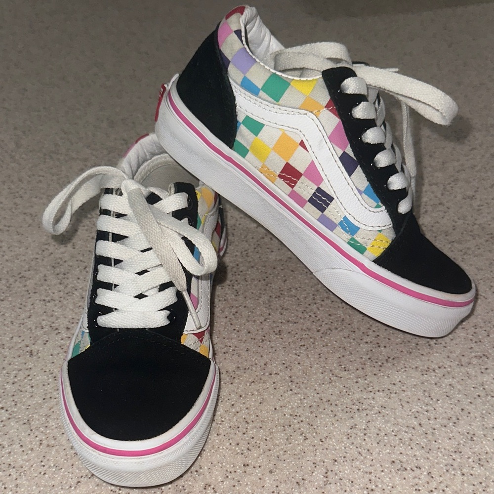 Vans Missy Rainbow Checkerboard Old Skool sneakers Kids size 12